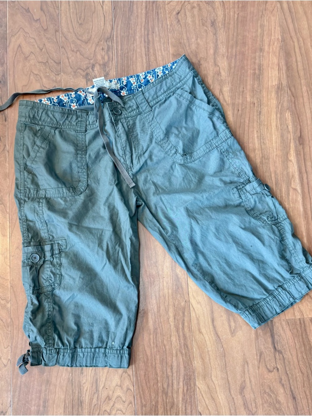 Angel Kiss Olive Cargo Shorts with Drawstring